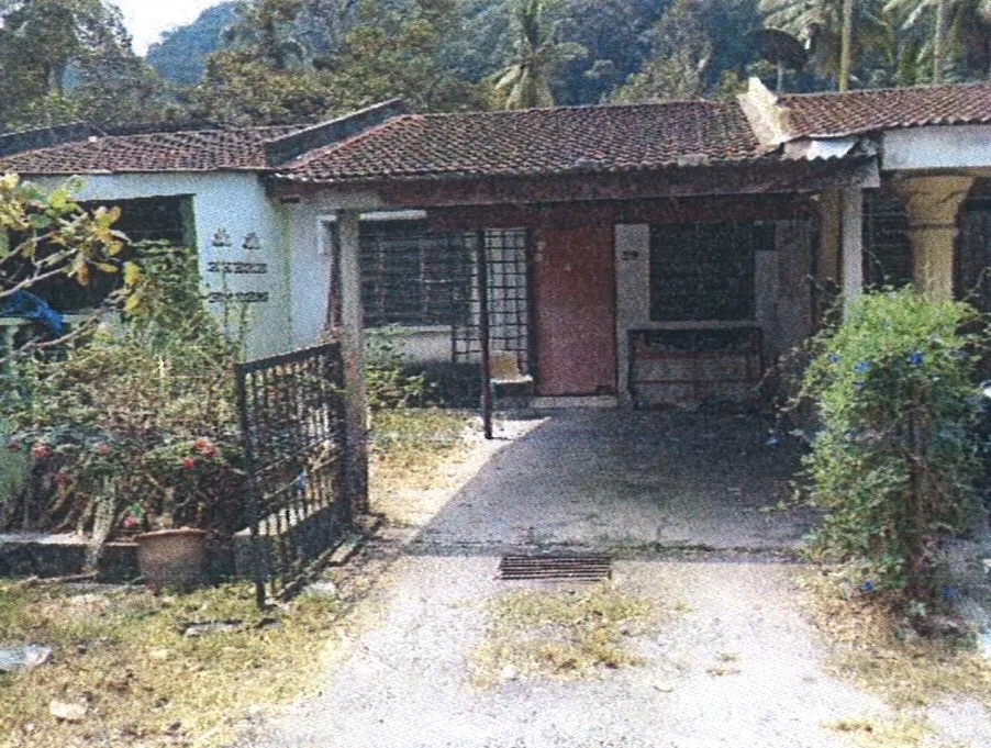 NO. 29, TAMAN SERI BATIK TELUK MURUH, 32200, LUMUT, Perak - Auction Terrace